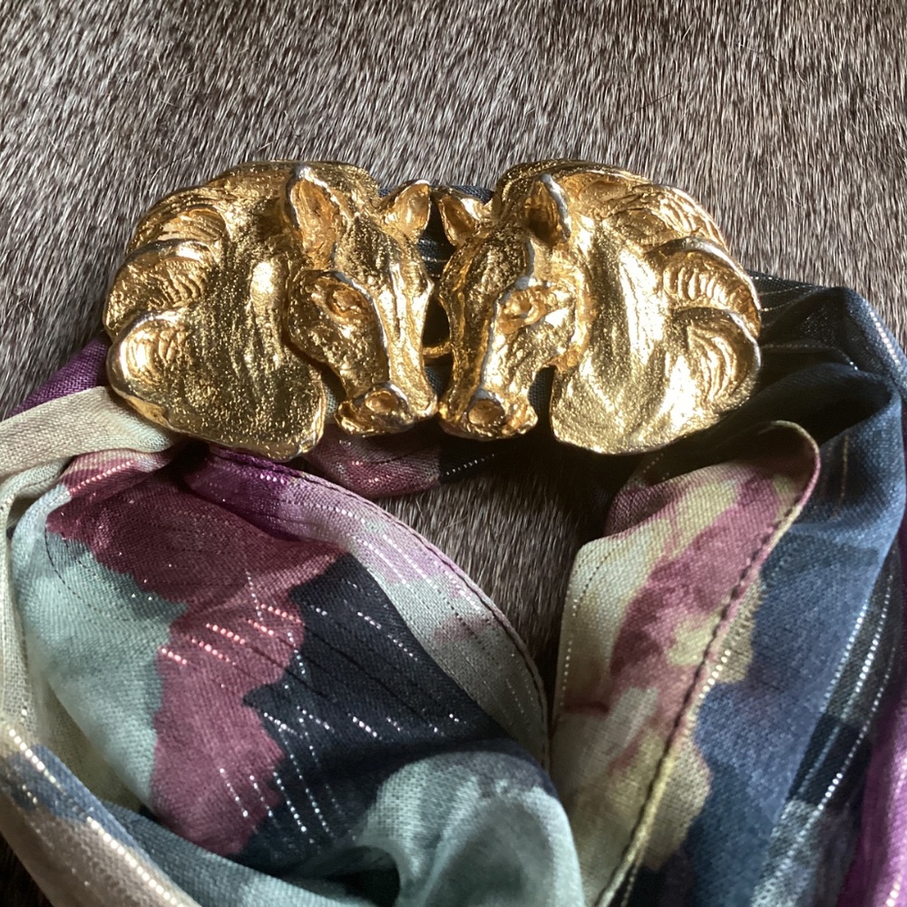 Vintage 1972 Mimi Di N Gold Tone Horse Head Interlocking Belt Buckle/Scarf Slide - Picture 11 of 12